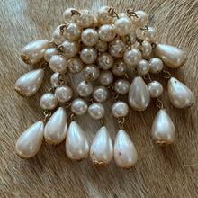 Load image into Gallery viewer, Vintage Pearl Cluster Brooch