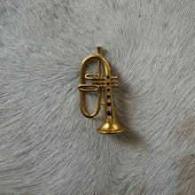 Load image into Gallery viewer, Vintage Trumpet Brooch