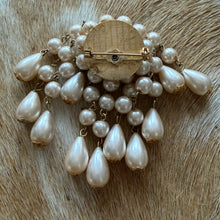 Load image into Gallery viewer, Vintage Pearl Cluster Brooch