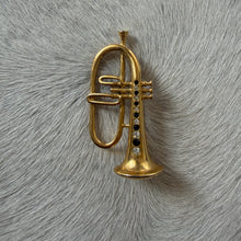 Load image into Gallery viewer, Vintage Trumpet Brooch