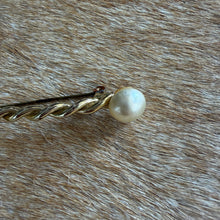 Load image into Gallery viewer, Maxi Bar Brooch