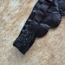 Load image into Gallery viewer, Vintage Beaded Cummerbund