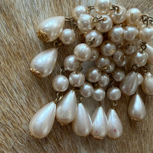 Load image into Gallery viewer, Vintage Pearl Cluster Brooch