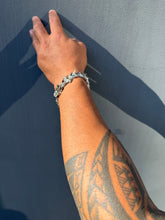 Load image into Gallery viewer, The Dragon Vertebrae Spine Bracelet