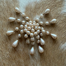 Load image into Gallery viewer, Vintage Pearl Cluster Brooch