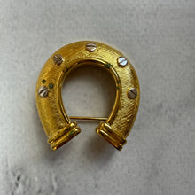 Load image into Gallery viewer, Vintage Brooch Set