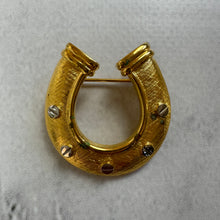 Load image into Gallery viewer, Vintage Brooch Set