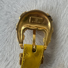 Load image into Gallery viewer, Vintage Escada Flower Belt