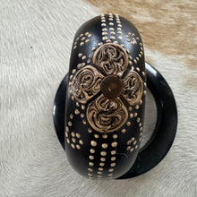 Load image into Gallery viewer, Handcrafted wooden bangle set
