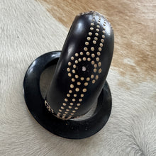 Load image into Gallery viewer, Handcrafted wooden bangle set