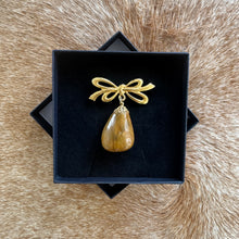 Load image into Gallery viewer, Vintage Agate Brooch