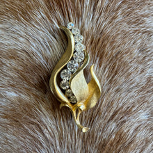 Load image into Gallery viewer, Vintage Tulip Brooch
