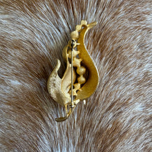 Load image into Gallery viewer, Vintage Tulip Brooch