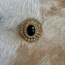 Load image into Gallery viewer, Vintage Medallion Brooch