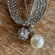 Load image into Gallery viewer, Signature O Pendant