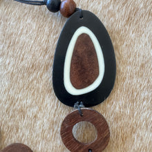 Load image into Gallery viewer, Tahiti Necklace Set