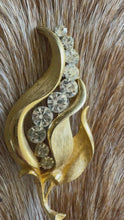 Load and play video in Gallery viewer, Vintage Tulip Brooch