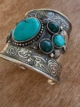 Load image into Gallery viewer, 1990s Western Turquoise-Style Cuf
