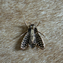 Load image into Gallery viewer, Diamante bee brooch

