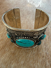Load image into Gallery viewer, 1990s Western Turquoise-Style Cuf
