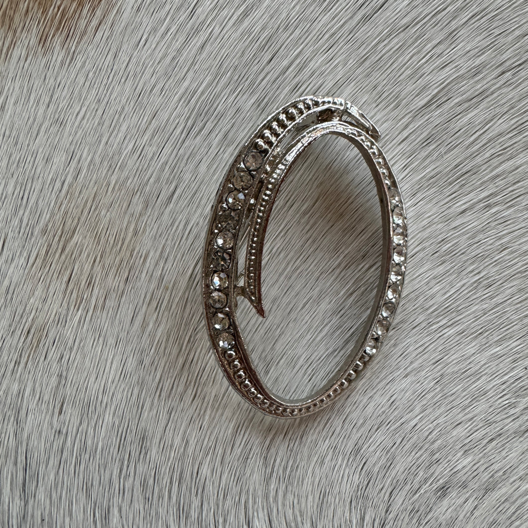 Diamante O Brooch