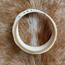 Load image into Gallery viewer, Carved Shell Bangle
