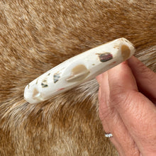 Load image into Gallery viewer, Carved Shell Bangle
