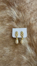 Load and play video in Gallery viewer, Infinity pearl drop earrings
